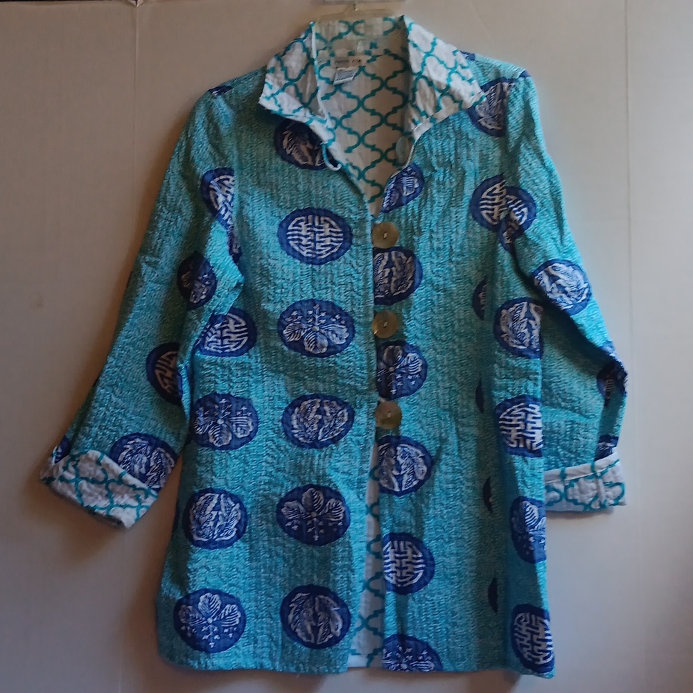 TORQUISE & BLUE PATTERNED QUILTED STYLISH JACKET BUTTON CLOSURE SIZE S